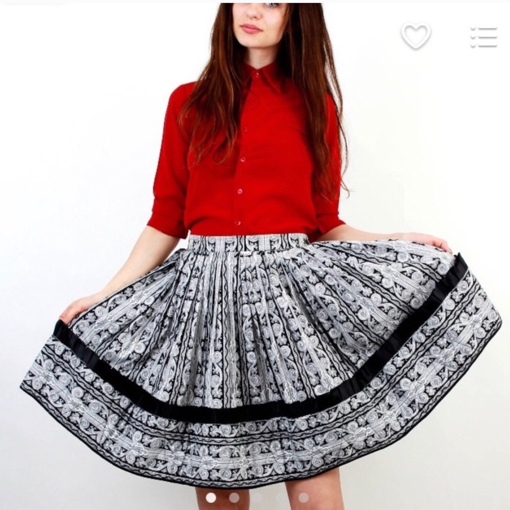 Black and white circle skater skirt Vintage